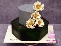 Méregzöld-szürke torta aranyozott virágokkal torta