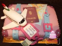 Rózsaszín bőrönd torta