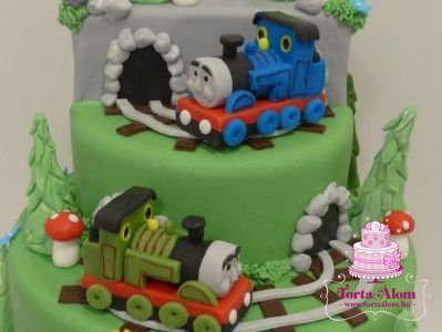 Thomas 3 emeletes torta
